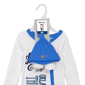 Oklahoma City Thunder Onesie Newborn Set